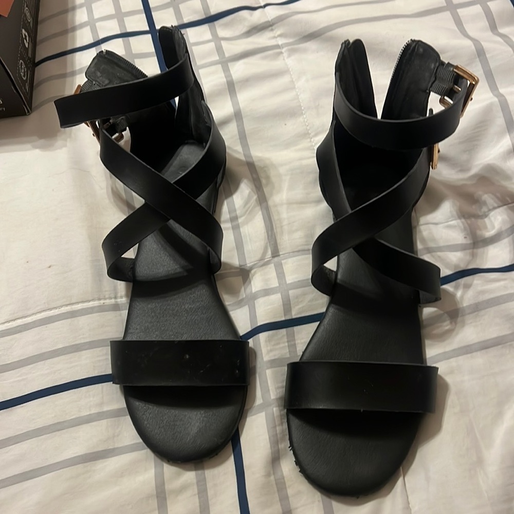 Catos size 9M black sandals that zip up in the back. Used